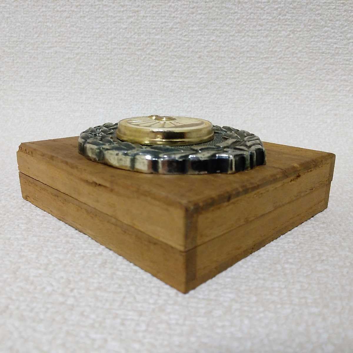 Amazon.co.jp: 国鉄 特大 効績章受章記念 木箱付き 貴重 : おもちゃ